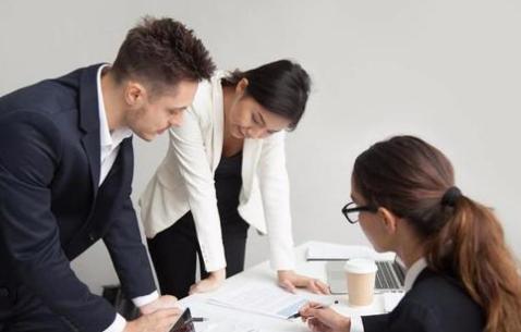 ##职场升职铁定律:在职场上混得好的人,都是经常汇报工作的人