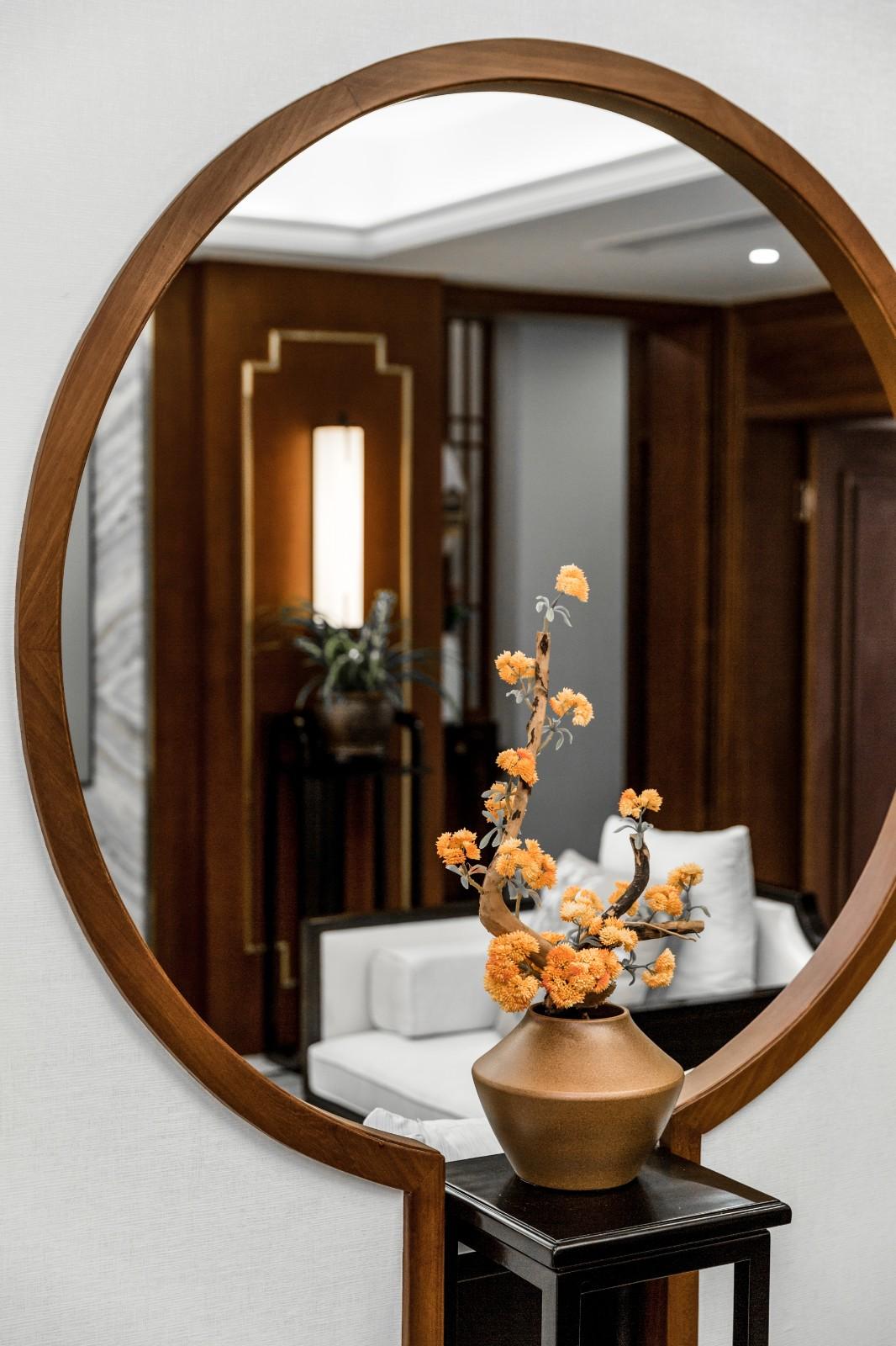 这才是中国风豪宅，300㎡中式别墅，客厅全是红木，卧室有亮点