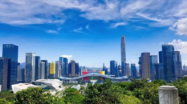 『印度』中国又一城市被“霸占”，10万印度人赖这里不走，当地人：压力大