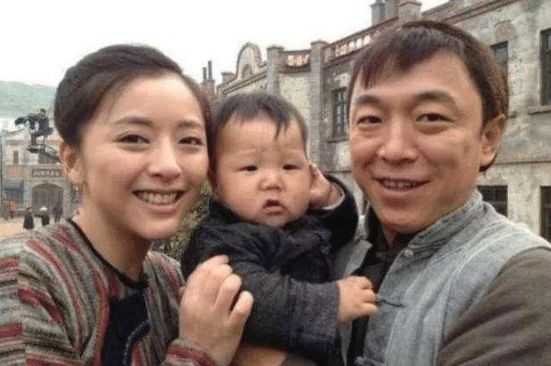 包贝尔|她被黄渤追13年，成名后对她还是不离不弃，如今45岁却被黄渤宠上天！