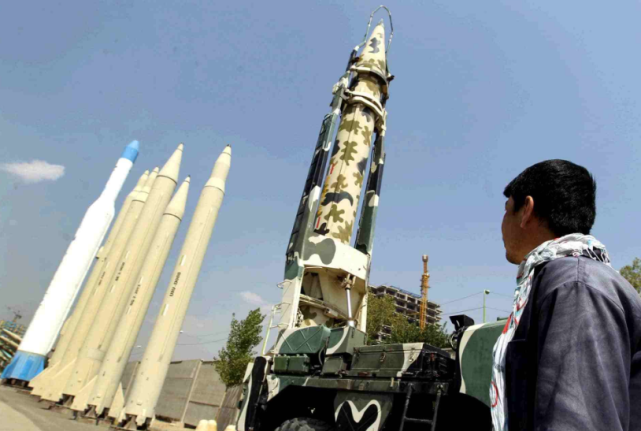 伊朗|复仇行动将开始？23000名士兵4000枚导弹进入战备，敢越界就开火