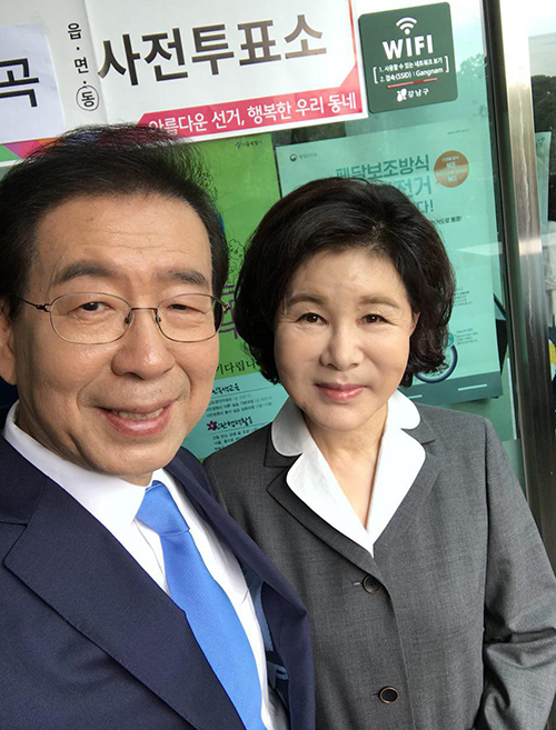 朴元淳|独家：首尔市长朴元淳去世始末 留下爱整形的妻子和负债撒手人寰
