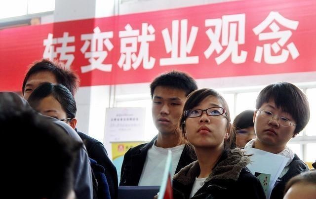 985大学|很多人不顾专业选择985大学就读，名校真的比专业重要吗