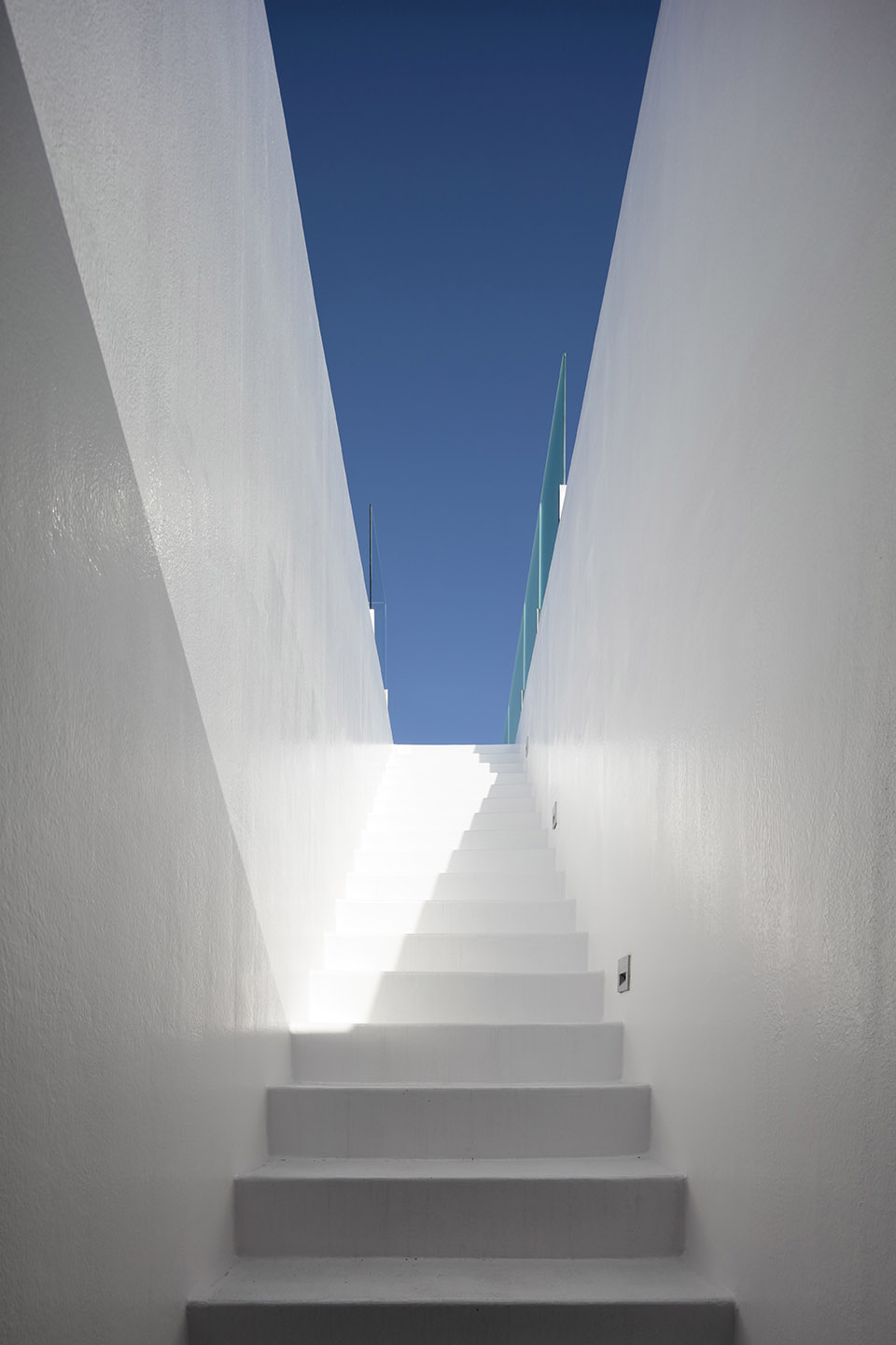 ▲702㎡日式别墅设计,园林庭院如诗如画,天台上泳池,太奢侈了