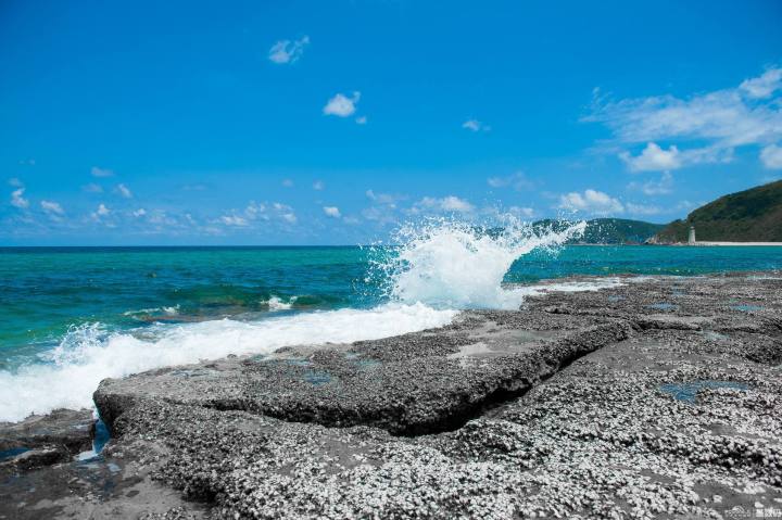 【新疆维吾尔自治区】国内最美的9条自驾线路，每一条都美得动人心魄！