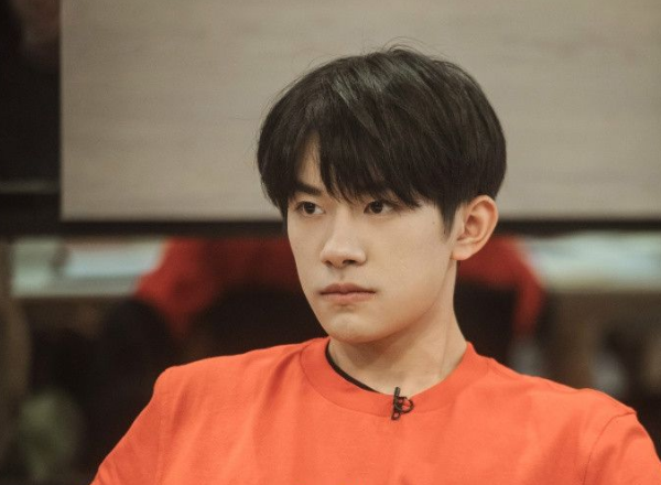 「易烊千玺」易烊千玺王一博将连续合作，两档不同综艺，考验声音跟身体素质