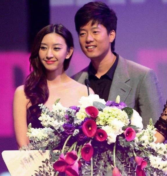 姚晨▲当年她插足姚晨婚姻，用全世界换来凌潇肃，如今34岁活成这般