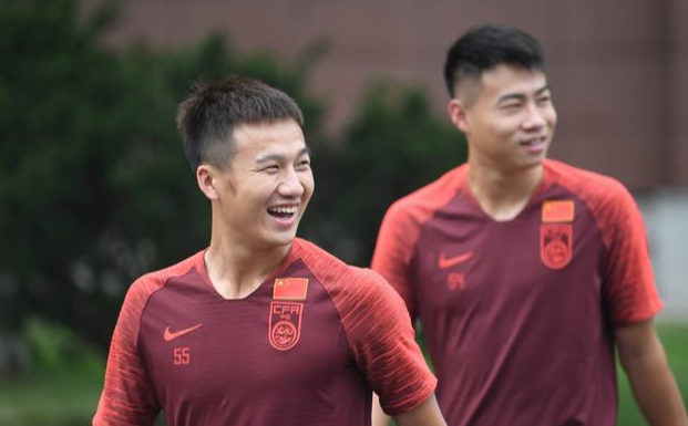 山东鲁能|重磅!山东鲁能中场核心被撤销报名,李霄鹏操作引争议