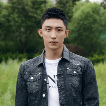 肖战|肖战《王牌》压番黄景瑜，通告单曝光真实番位，戏份多出近4倍