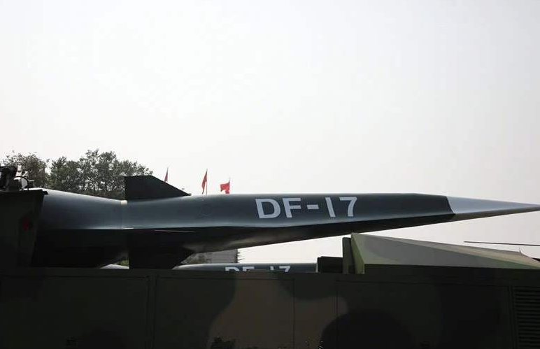 『东风17』全球唯一入役的超高速导弹：美国和俄罗斯都没有！全球二号强国笑而不语