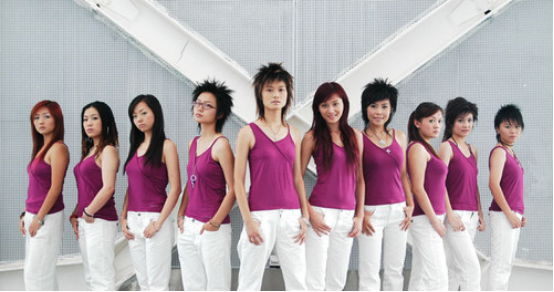 张靓颖|昔日姐妹如今撕破脸，张靓颖歌词暗喻李宇春是嫉妒还是讽刺？曾鹏宇大骂张靓颖“贱人”又是怎么回事？