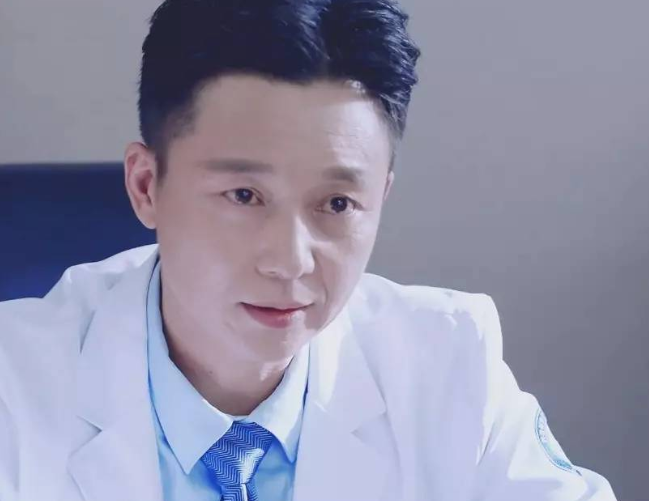 刘奕君|演技不输张嘉译，被大咖踢出剧组十年无戏可拍，50岁被儿子带火