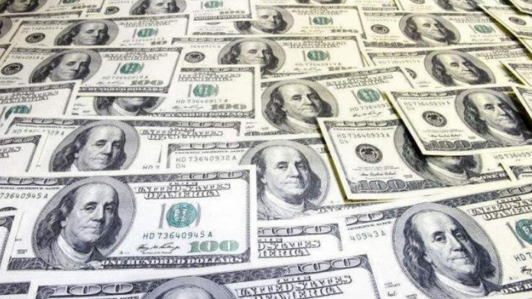 「美国」之前被美国30亿美元和57位模特收买的伊拉克高级将领