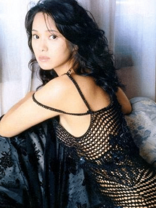 李小璐|“看似清纯,实则关系混乱”的4大女星,前三位还好,最后一位人尽皆知