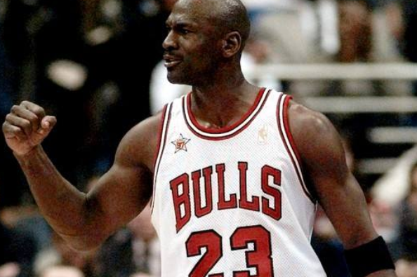 『科比·布莱恩特』历史上只有5个人统治过NBA：科比还不够格，前二毫无疑问