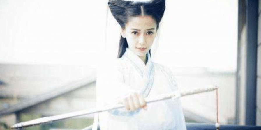 「小龙女」看到Baby的小龙女造型后，才明白“冰清玉洁”，真是演不出来的