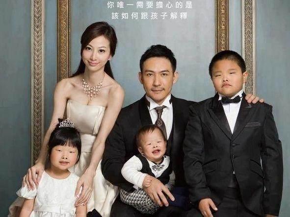 整容|她只因拍了一张“全家福”,就断送了自己前程,还被富豪男友抛弃