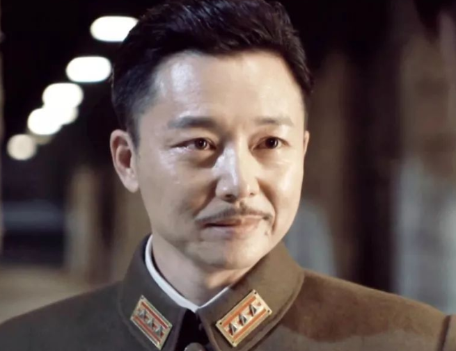 刘奕君|演技不输张嘉译，被大咖踢出剧组十年无戏可拍，50岁被儿子带火