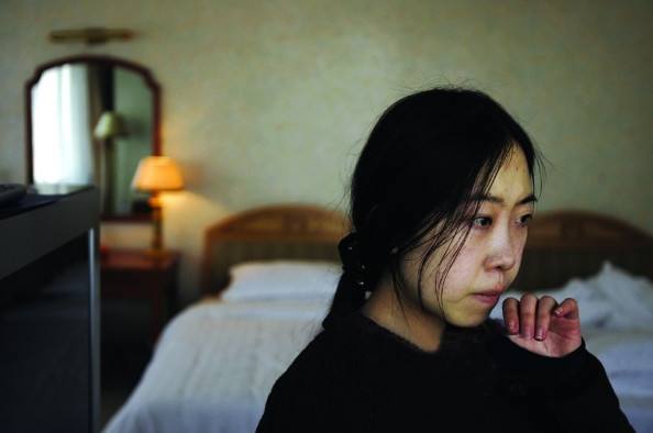 [刘德华]41岁杨丽娟现状, 与母亲住80元廉租房, 时隔12年再谈刘德华泪崩