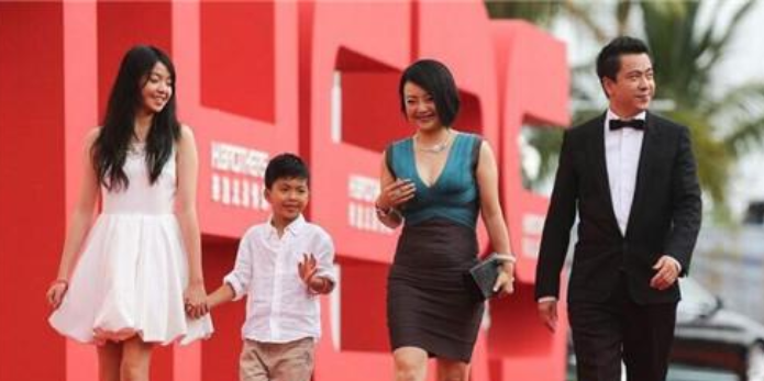 #阴风阵阵#她被婆家嫌弃，结婚现场一个人都没来， 后补办婚礼惊动了整个娱乐圈！