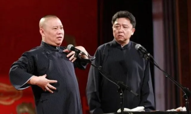 #德云社#德云社后台供着五位老先生，除了侯耀文张文顺，其他几位什么来头