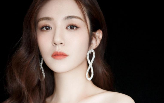 肖战|她被称为“最放得开女演员”，能把胡歌吻吐，能和张嘉译吻上百次