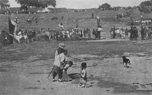 刽子手|他是清朝最后一位刽子手，一生砍掉300多颗头颅，晚年报应来了