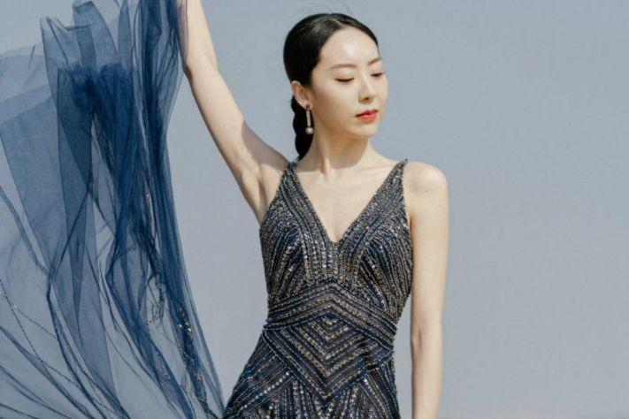 「周星驰」她是星爷唯一没有捧红的“星女郎”，拍完电影后销声匿迹，如今成这样了？