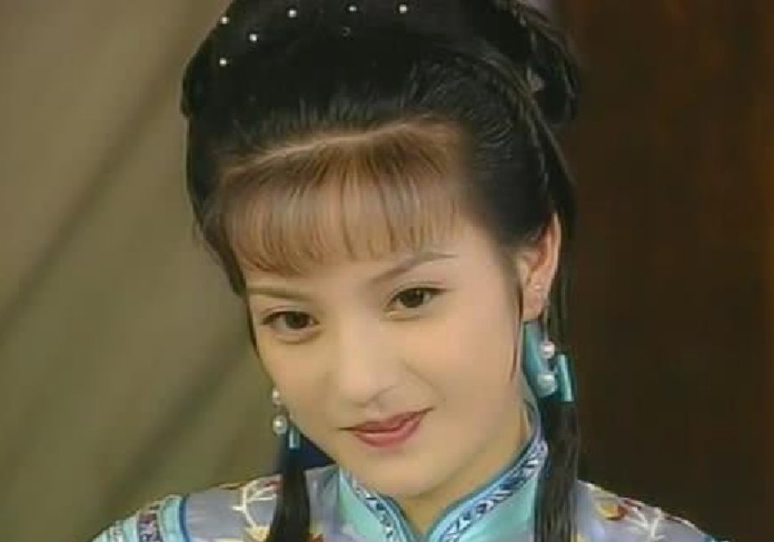 小燕子|本以为演活一个“小燕子”已经很牛，她却拥有5个难以超越的角色