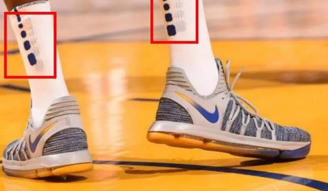 袜子|为什么NBA球员要穿“2双袜子”比赛,不怕脚出汗臭?影响真大