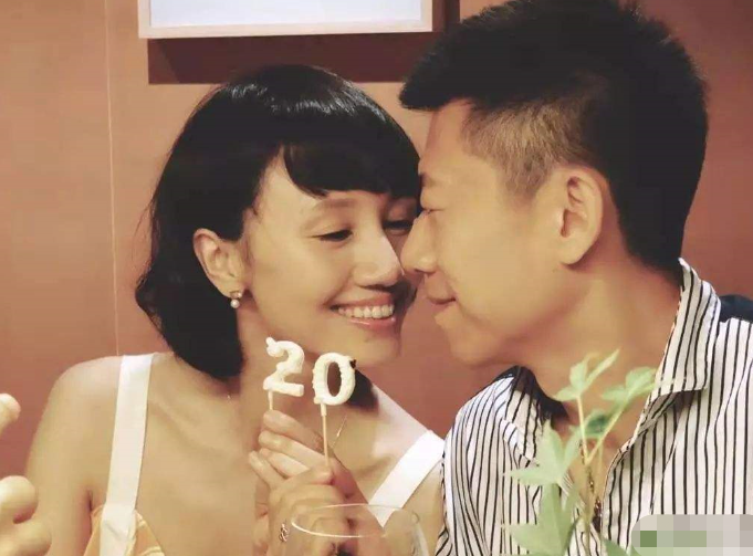 袁泉|32岁嫁给最年轻影帝，十年婚姻有11个孩子，今42被老公宠成公主