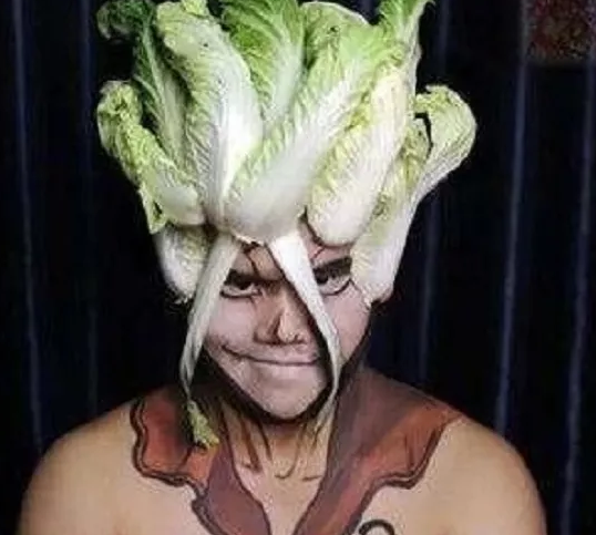 泰国小哥“神cos＂，用一颗白菜还原“千空”，这是最像的一次