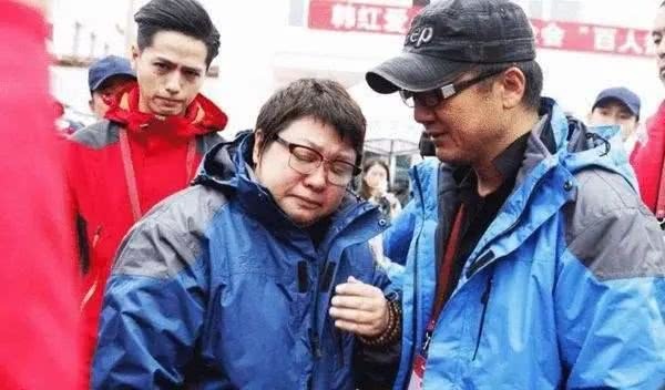 『赵薇』韩红不再沉默，亲口说出和赵薇的关系，太令人意外了，你能猜到吗
