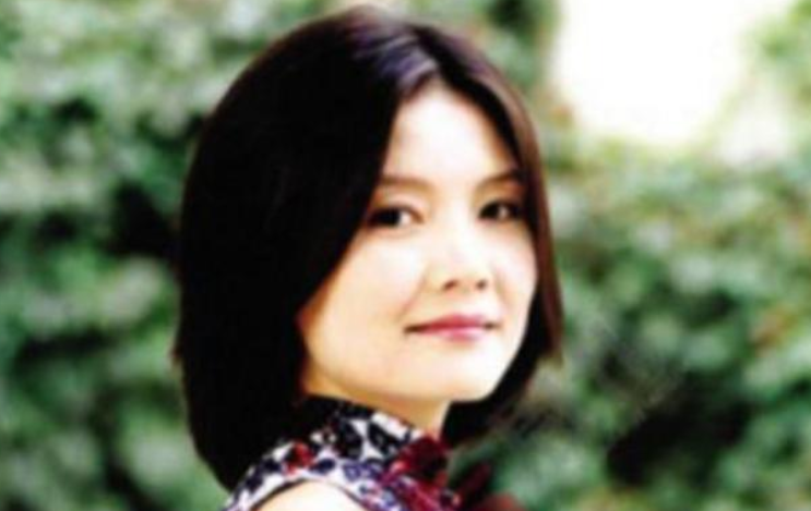 马晓晴|11岁被导演看中，与著名导演同居多年被抛弃，今复出无人认识！