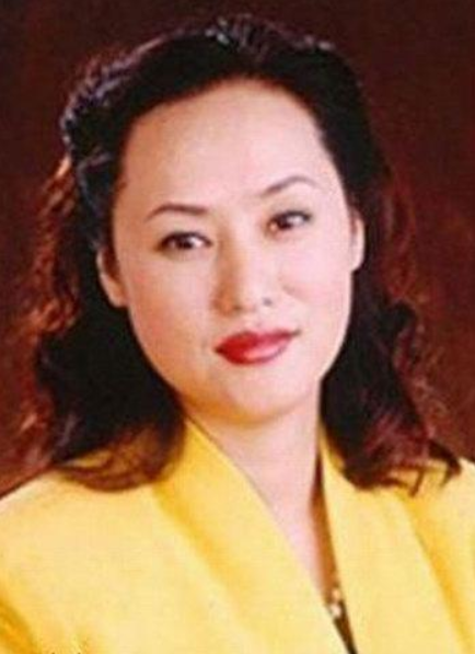 陈丽华|“唐僧”迟重瑞为什么爱陈丽华，看看陈丽华年轻时照片就知道了