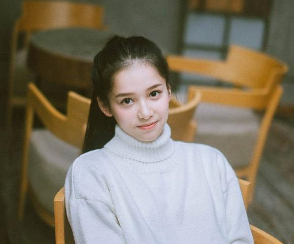 『张婧仪』《向往的生活》首播，张子枫荧屏迎来“大危机”，张婧仪大获好评