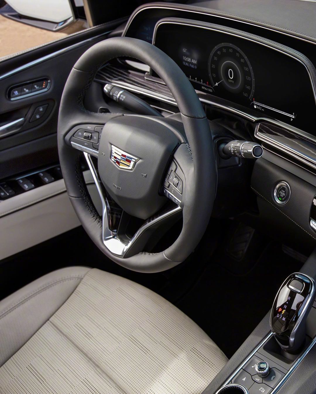 「凯雷德」凯雷德终于上新了，内饰无与伦比，外观耐人寻味