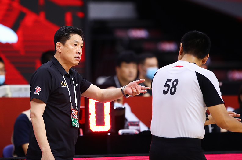 浙江男篮|裁判之争愈演愈烈！这次碰到不好惹的了，或呼吁罢赛