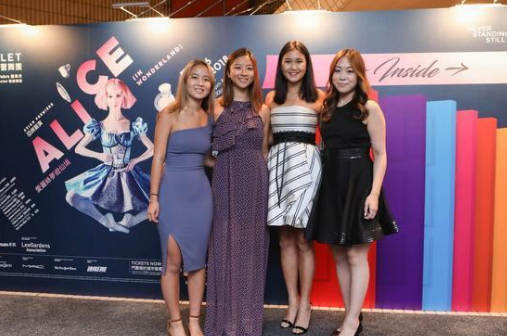 杨紫■何鸿燊逝世，二房神秘学霸外孙女哥大毕业归来，女赌王后继有人