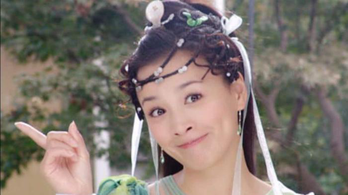 「富二代」49岁女星大富二代老公12岁,婚后7年无法生孩子,两年扎针近300次!