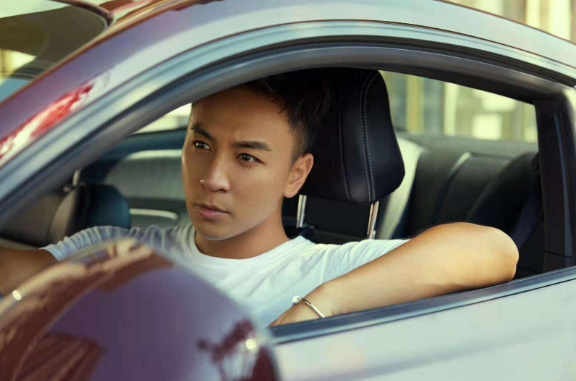 明星|有种明星减肥叫释小龙，人越来越瘦，发际线却逐渐后移令人堪忧