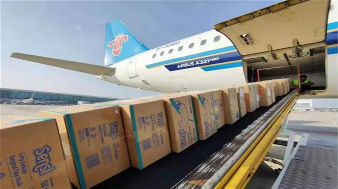 「捷克」全世界都期待东方支援,这国截胡中方口罩悔不当初:我的错!