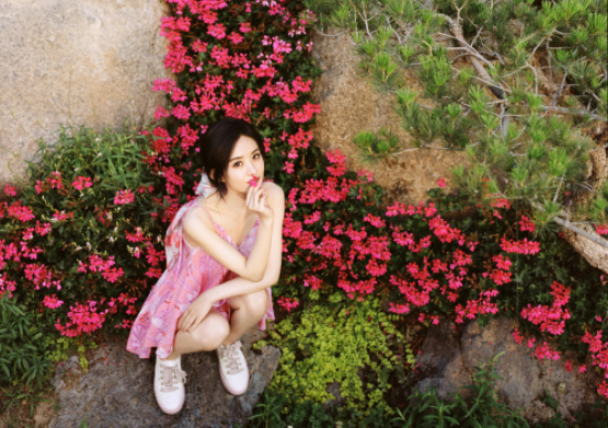 赵丽颖|冯绍峰捡到了什么宝儿?看到生图下的赵丽颖,才知道啥叫男人的心头肉