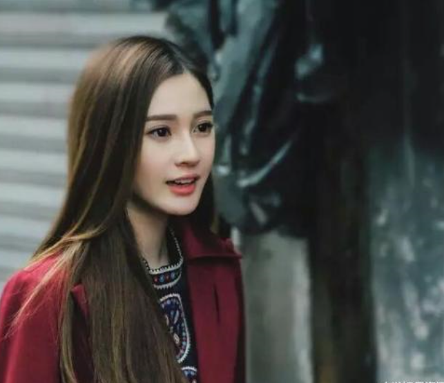 Angelababy@Baby孪生姐妹出道？长相相似傻傻分不清楚，露出小腹才能分辨