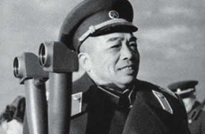 党史|邓小平如何评价彭老总？一句话让众人闭嘴，让其家人感动落泪