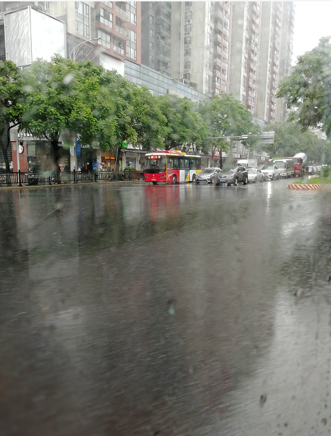 广州市@暴雨天的广州——你未见过的另外一番景色