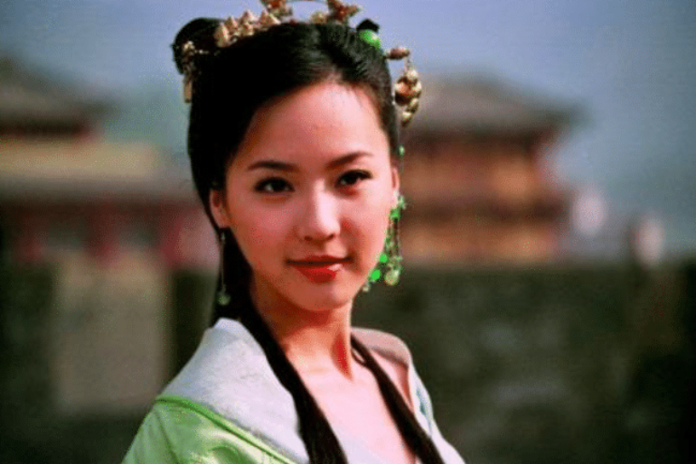 影帝|她24岁未婚先孕，34岁惨遭影帝丈夫抛弃，如今37岁再度爆红！