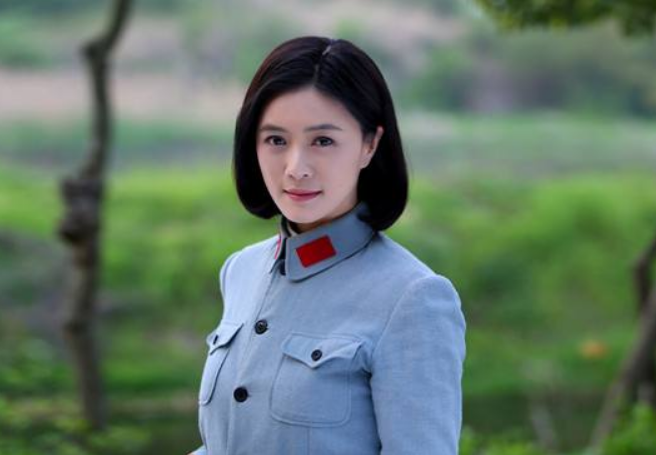 田海蓉|她在事业巅峰意外怀孕，不知孩子生父是谁，女儿长相暴露生父基因