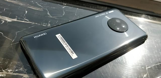 华为p40■华为P40和mate30的5G有啥不同?同样价位都在4000左右该如何选购?