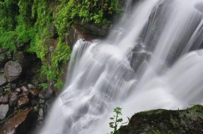 天台山|我国最高瀑布，曾经消失六十多年，最大落差高达325米